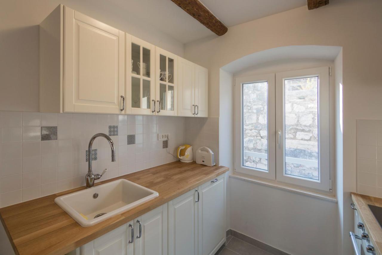Apartments Bepi Komiža Екстериор снимка