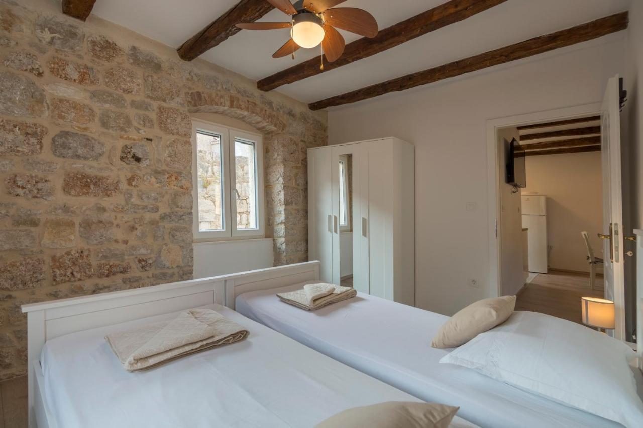 Apartments Bepi Komiža Екстериор снимка