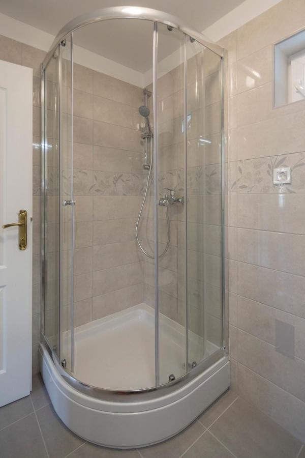 Apartments Bepi Komiža Екстериор снимка