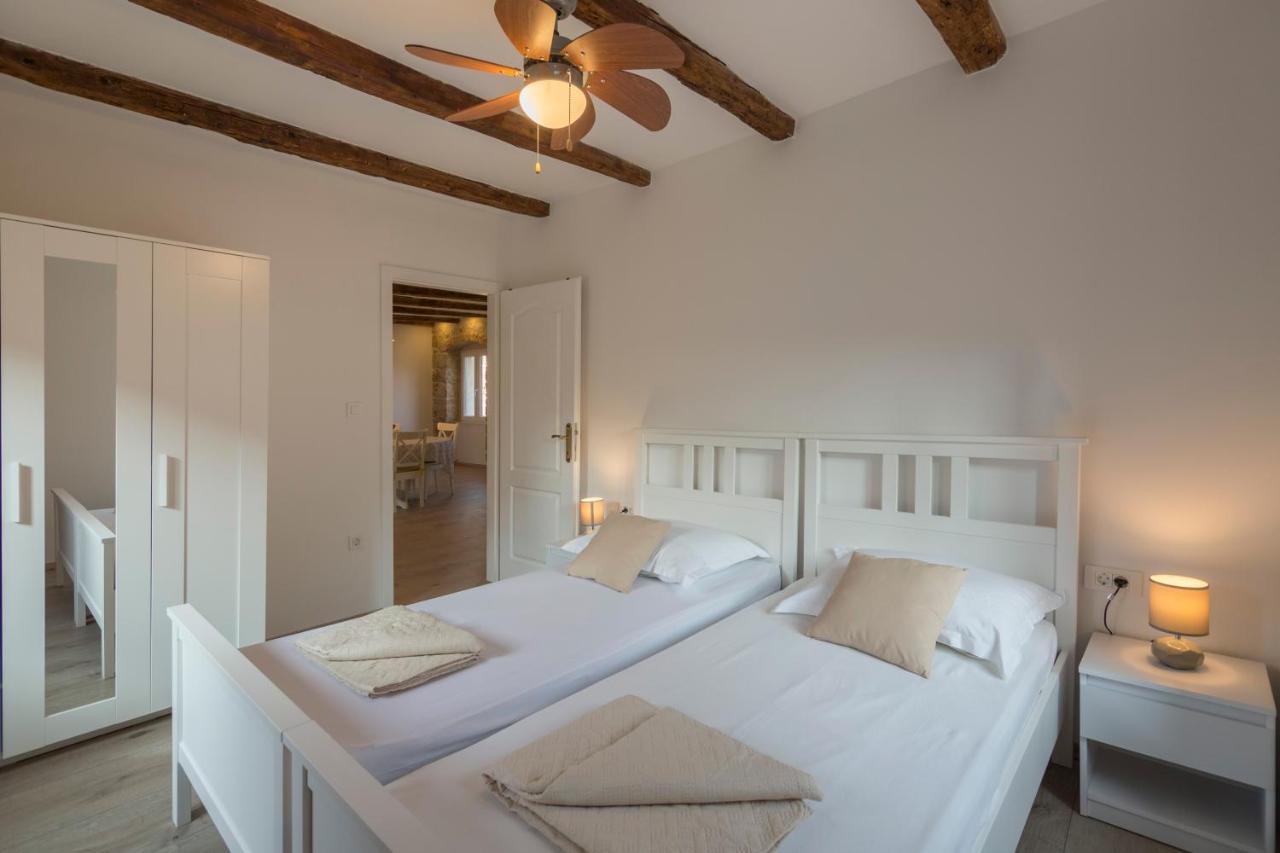 Apartments Bepi Komiža Екстериор снимка